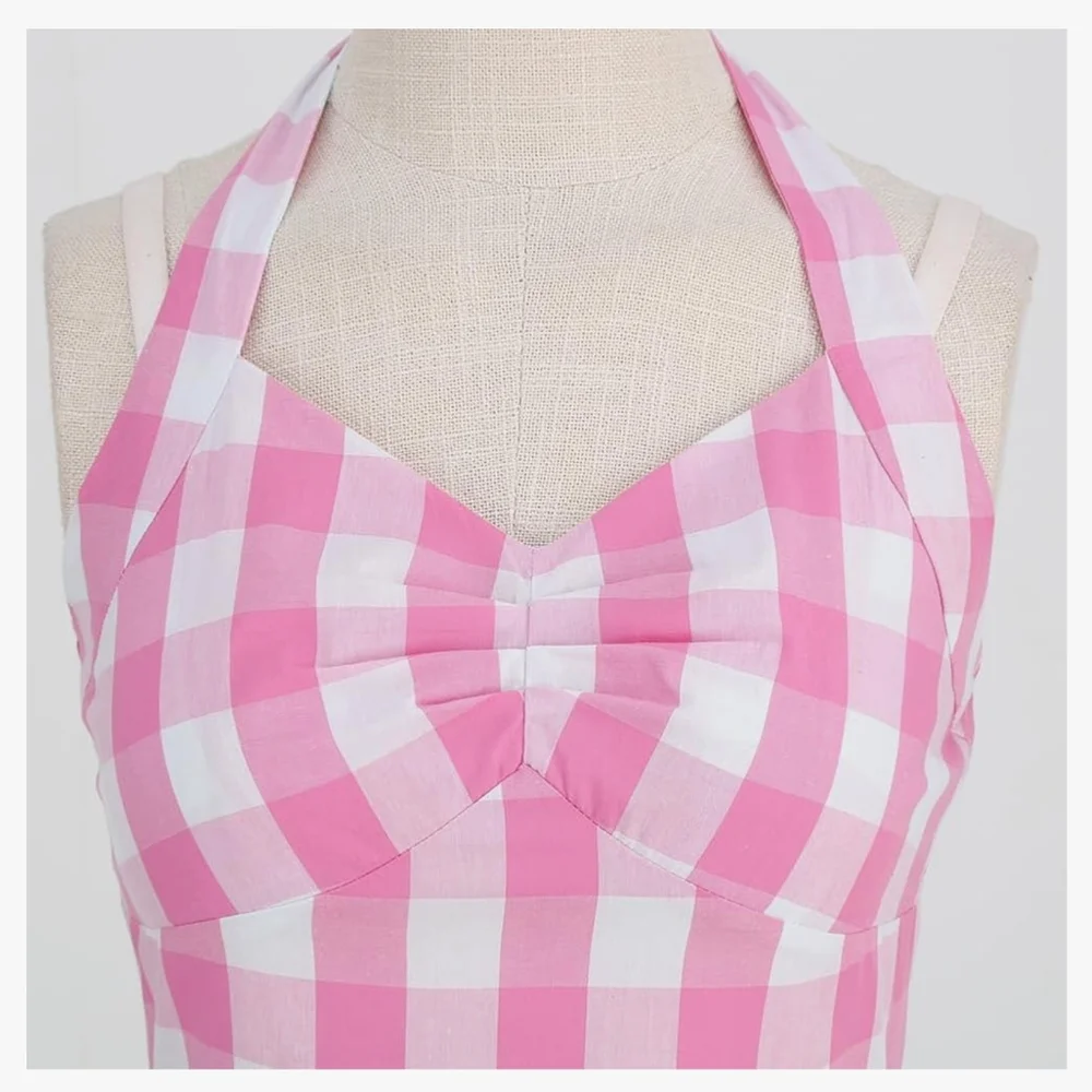 Barbie Costume Halloween (Peri-menopausal Barbie!) - Picture 6 of 16